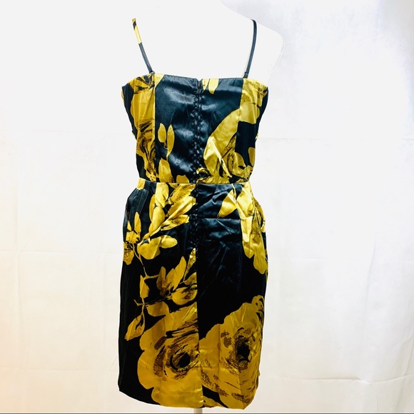 Strapless Gold & Black Dress - Picture 5 of 7